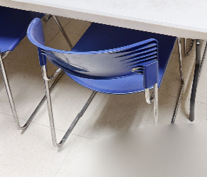 Blue plastic/metal frame side chair