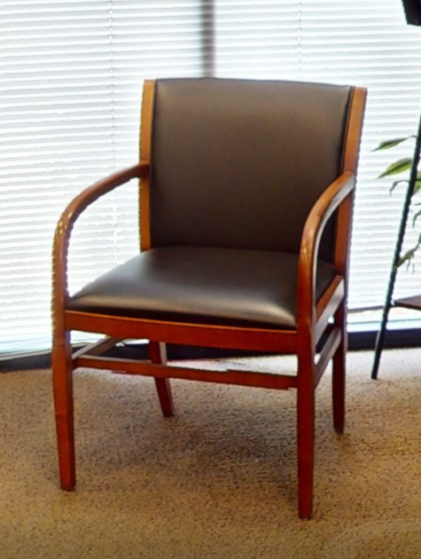 Black guest chair with arms