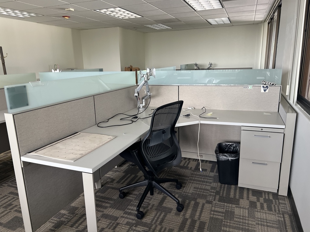 AllSteel Cubicle 6'x6'