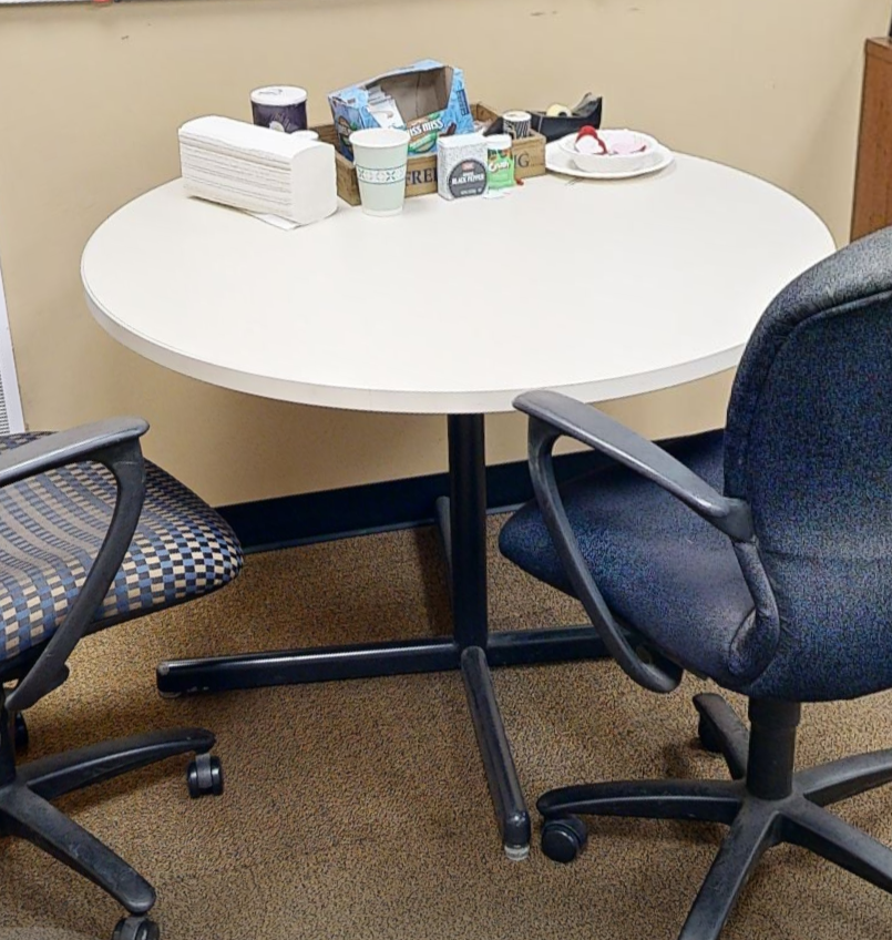 Round meeting table