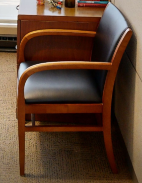 Black guest chair with arms