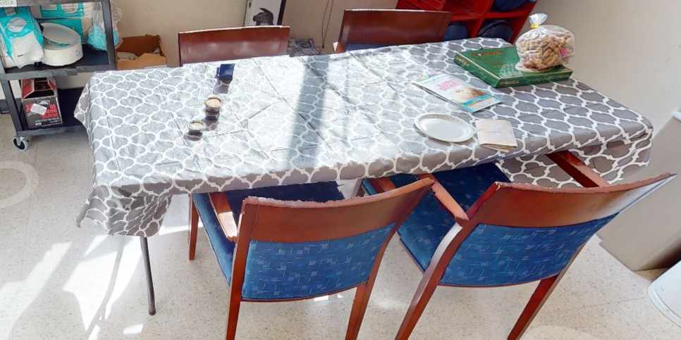 Folding table