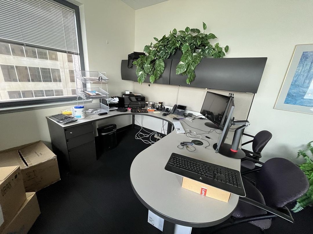 U-Shaped Desk with Overhead