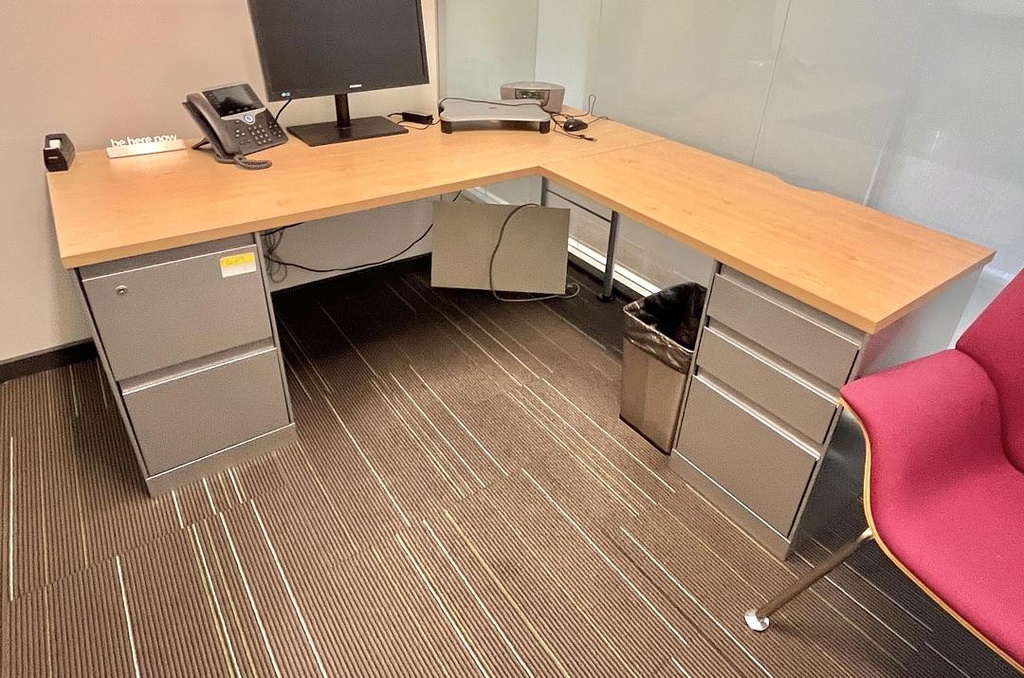 L-Shaped Desk - 72 x 30