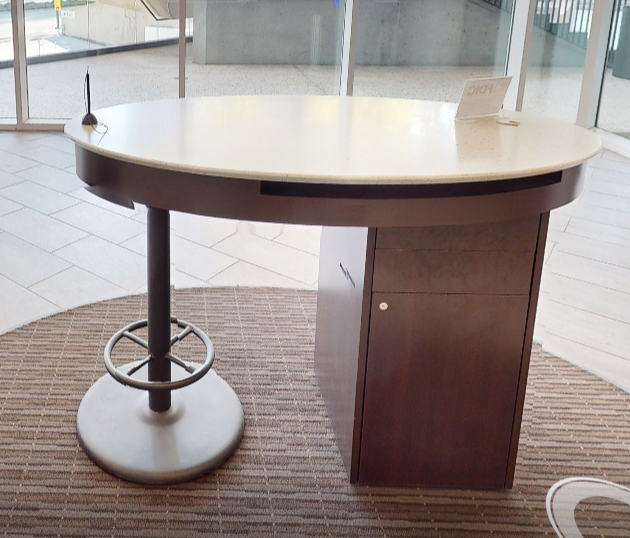 2D pedestal desk