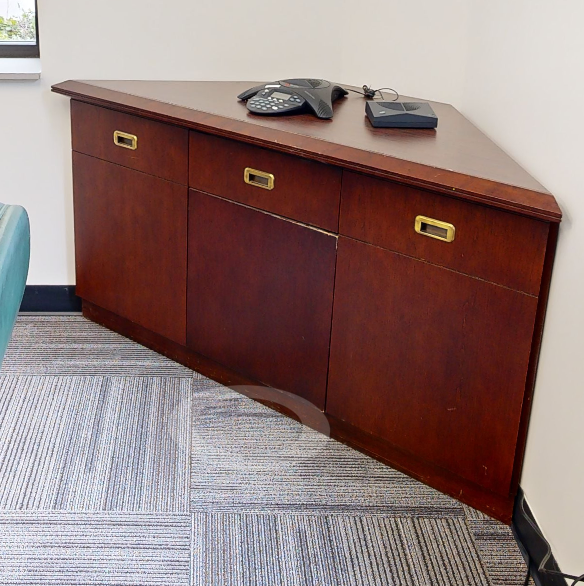 Corner Table