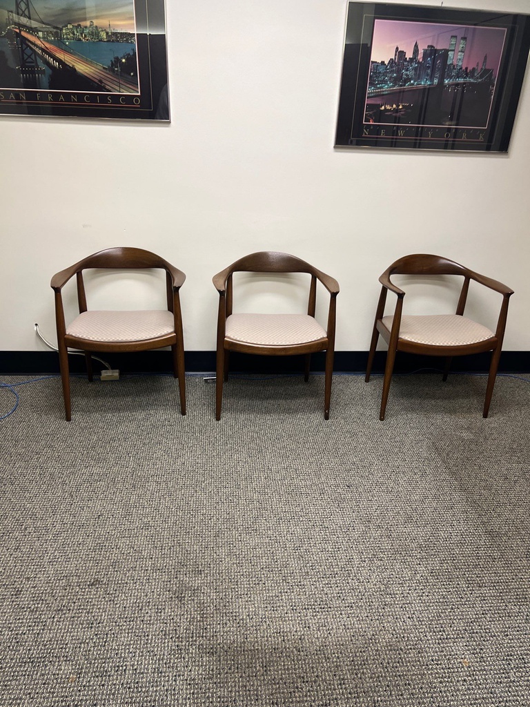 wooden chairs 