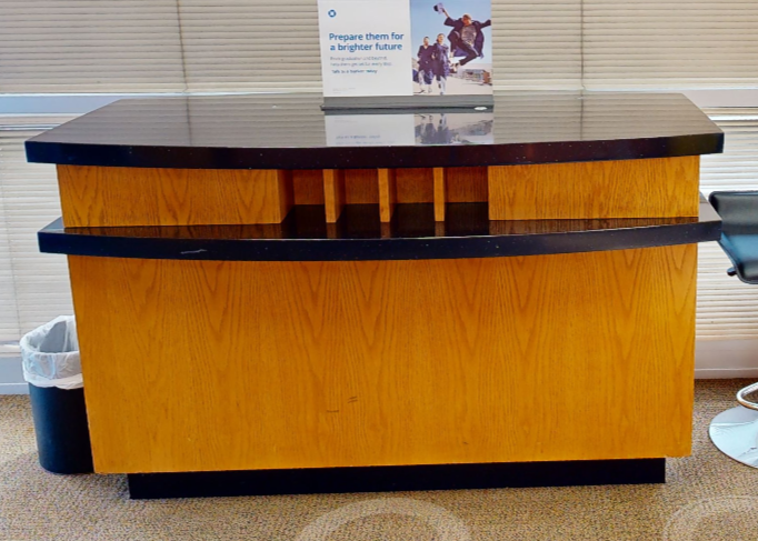 Cheque desk