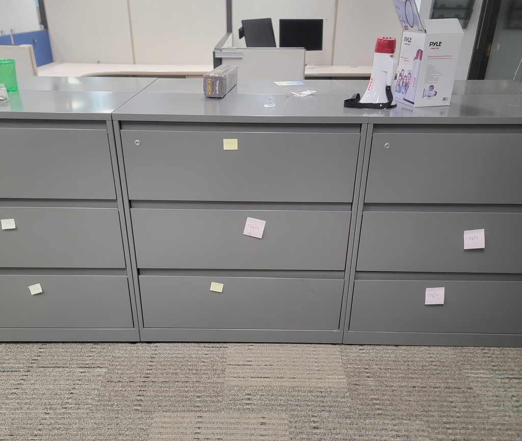 3 drawers cabinet - metal-grey