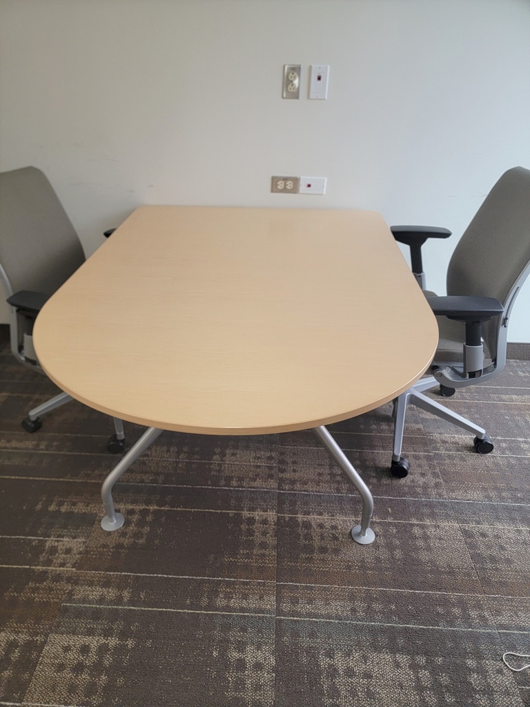 Wood desk w/metal legs