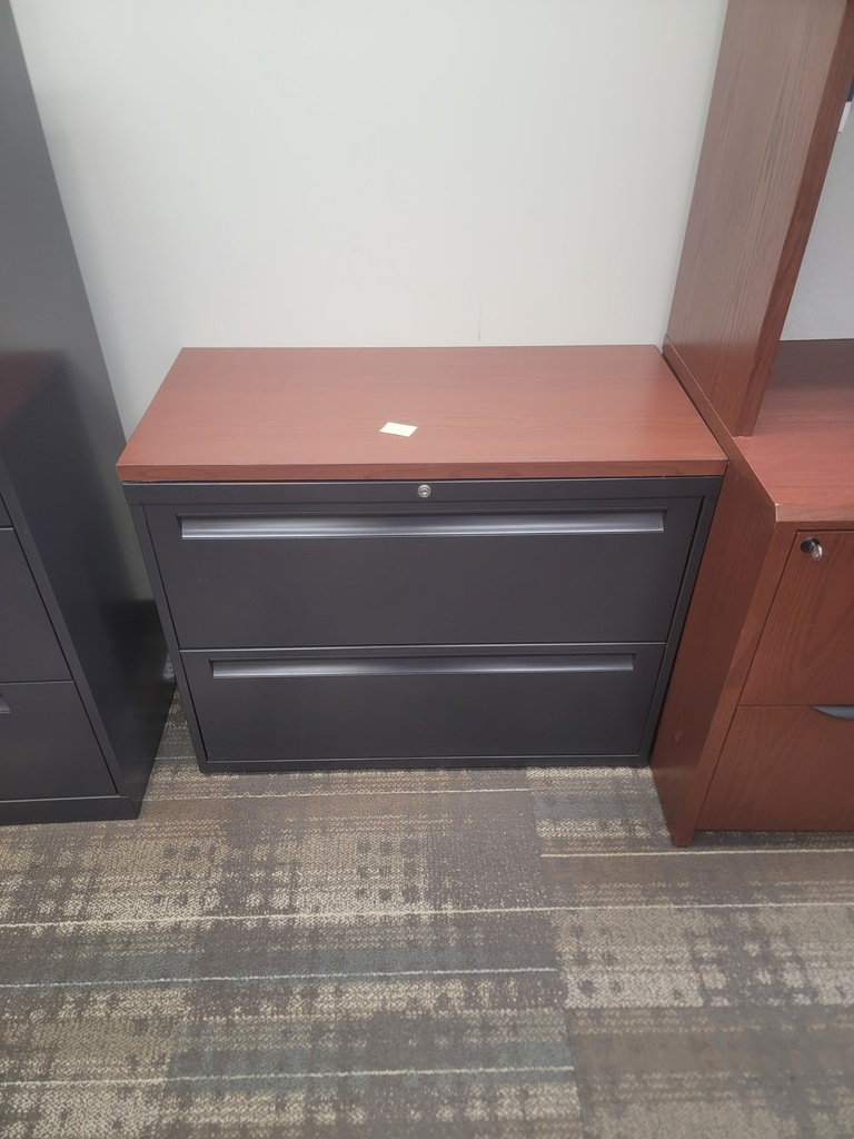 2 drawers cabinet 