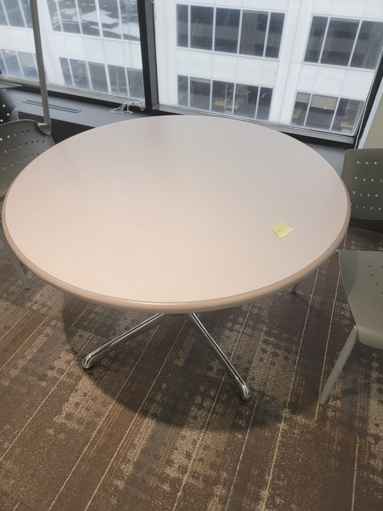 Round table-wood/metal