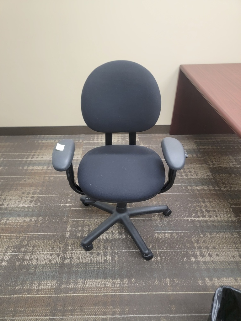 Black office chair 