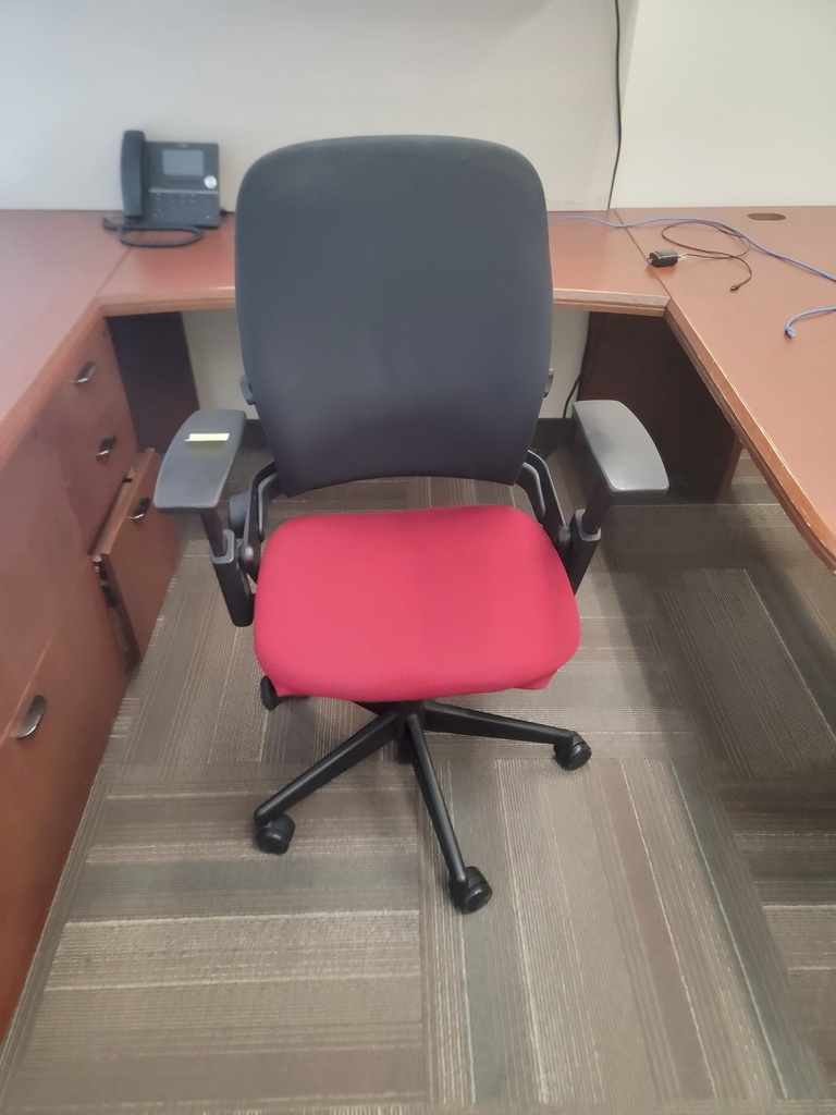 Office chair red/black