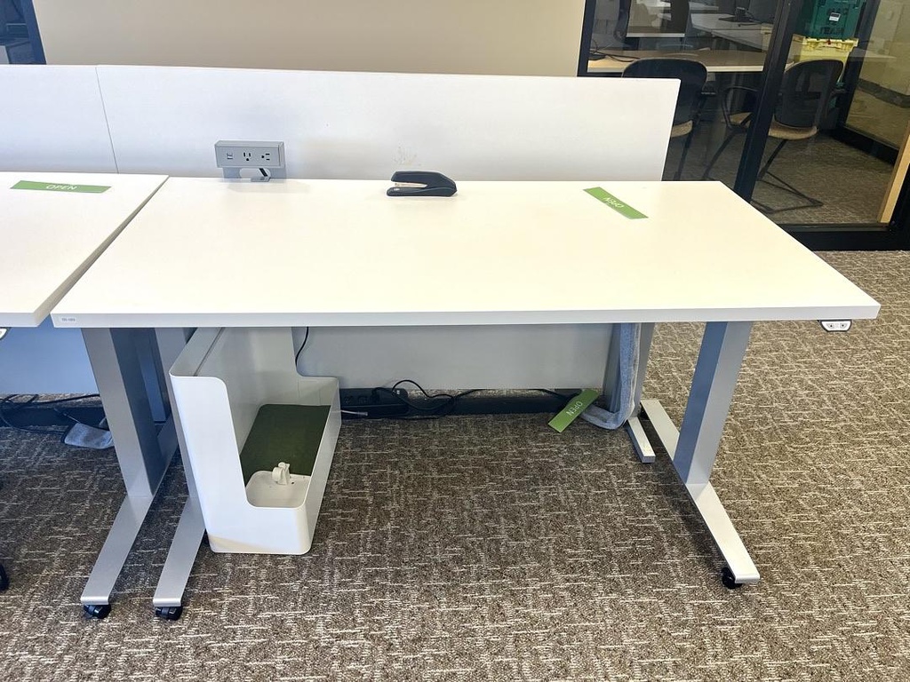 Height Adjustable Desk - Herman Miller 58 x 29
