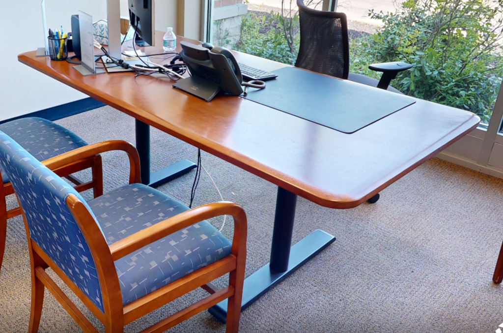 Freestanding Desk