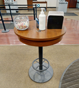 Standing lab table