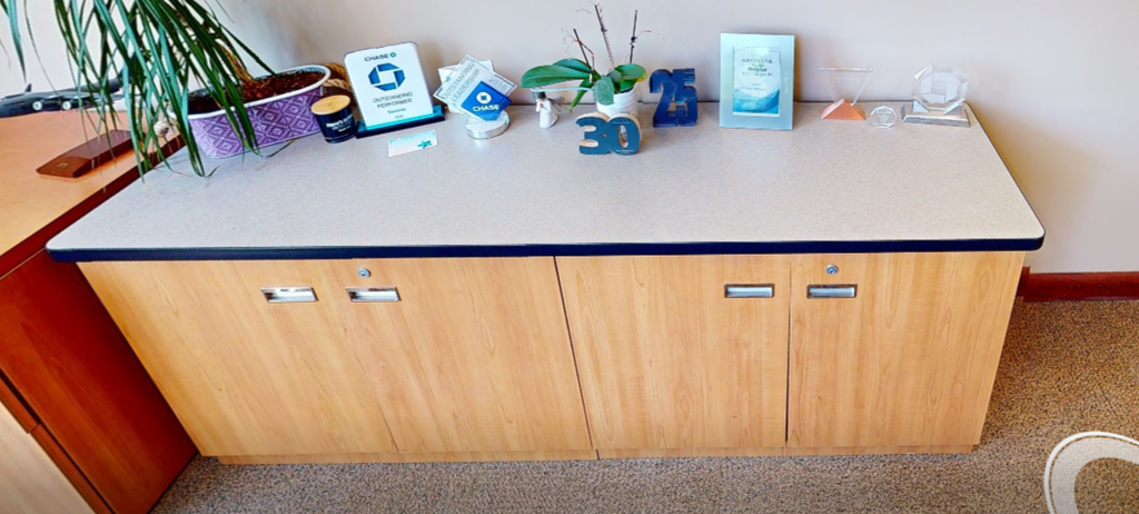 2 door cabinet