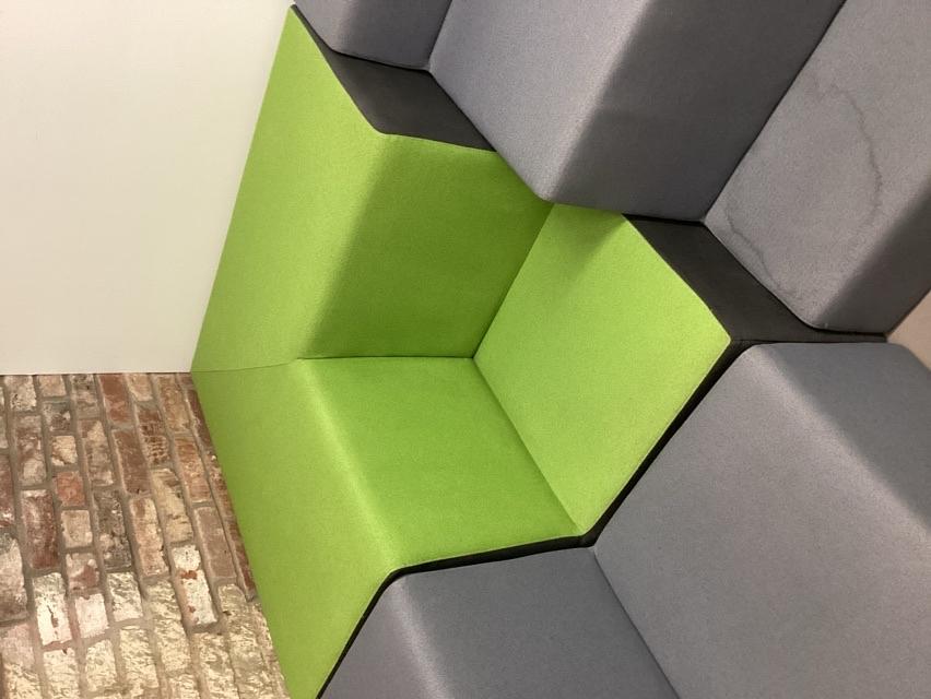 Corner Lounge