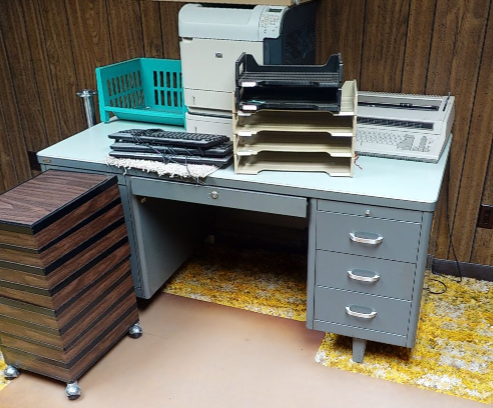 Desk - 6 Drawer
