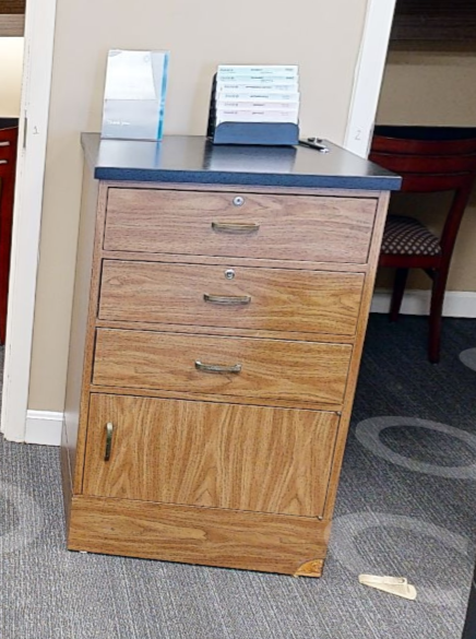 3D &amp; 1 door cabinet