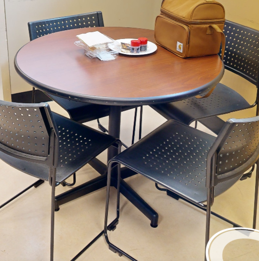 Round meeting table