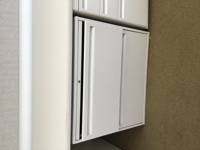 L18 W30 H27 Lateral file 2H