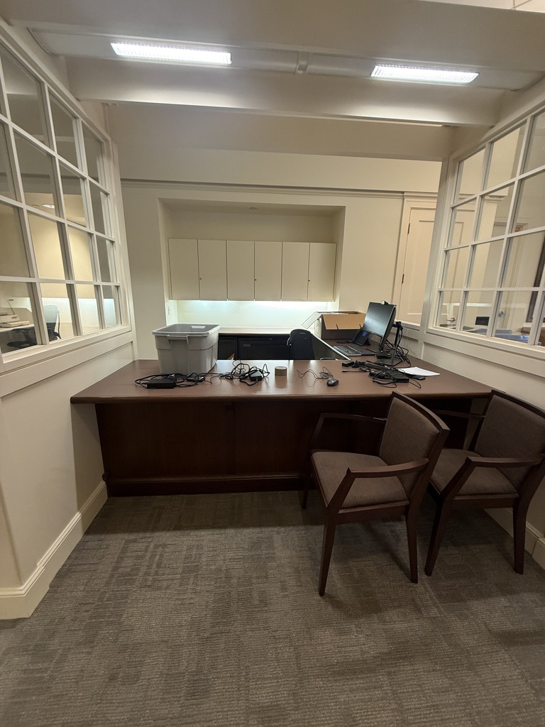 Built in millwork u shape desks