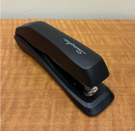 Standard Desktop Stapler