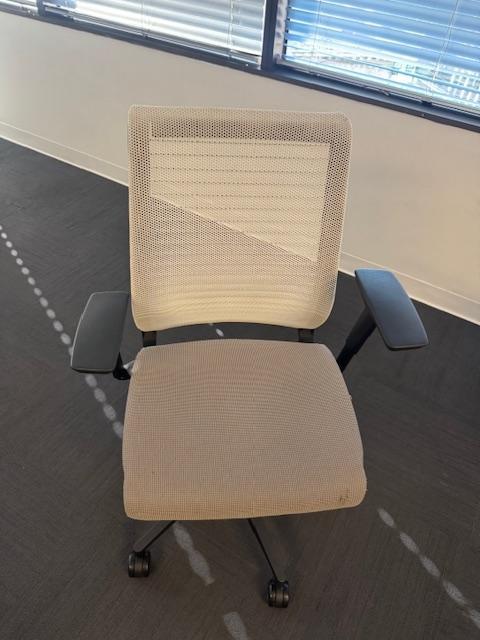 BROWN STEELCASE THINK CHAIR