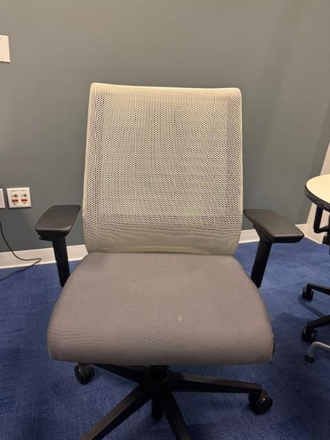 TRAINING ROOM/CONF THINKCHAIRS