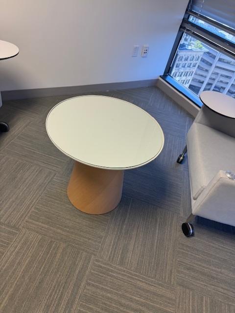 2' ROUND GLASS TABLE