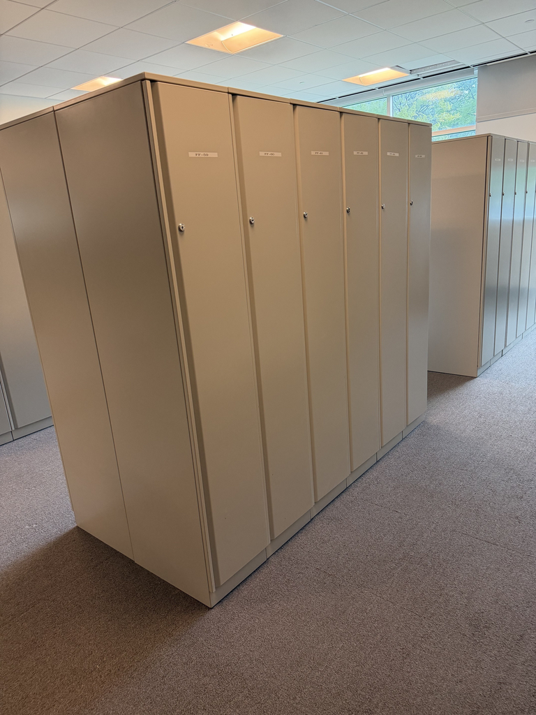 Single Door Locker 
