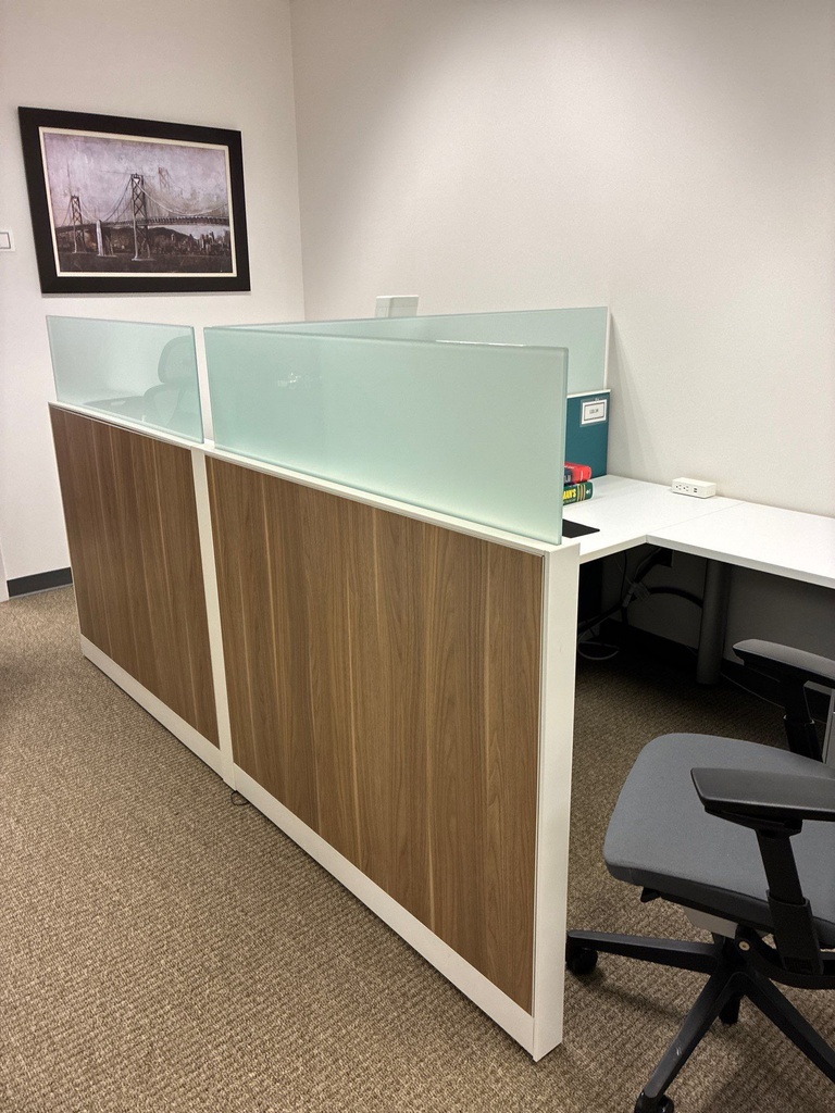Cubicle desks (walnut)
