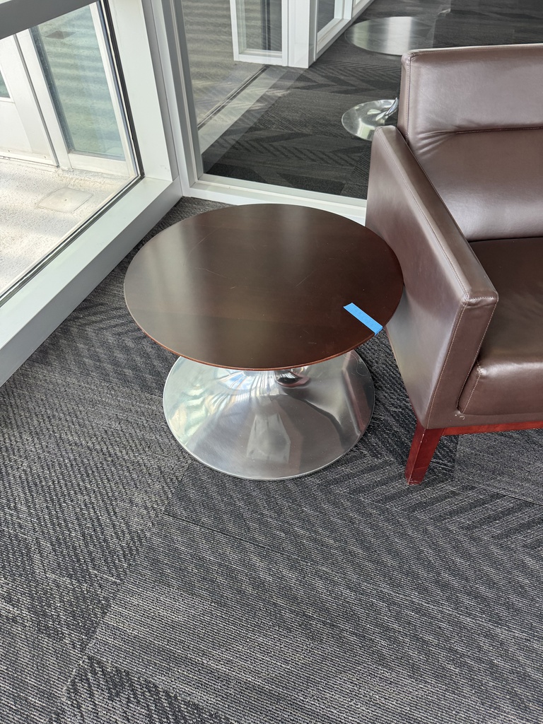 White/Brown Round Table 