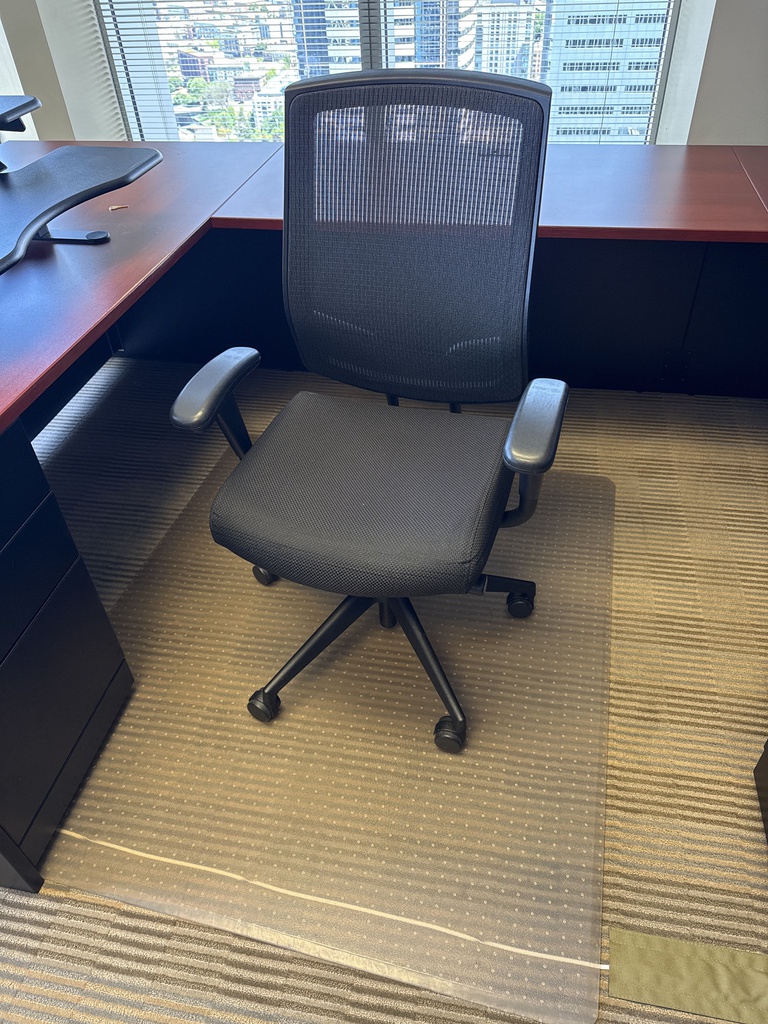 DESK CHAIR