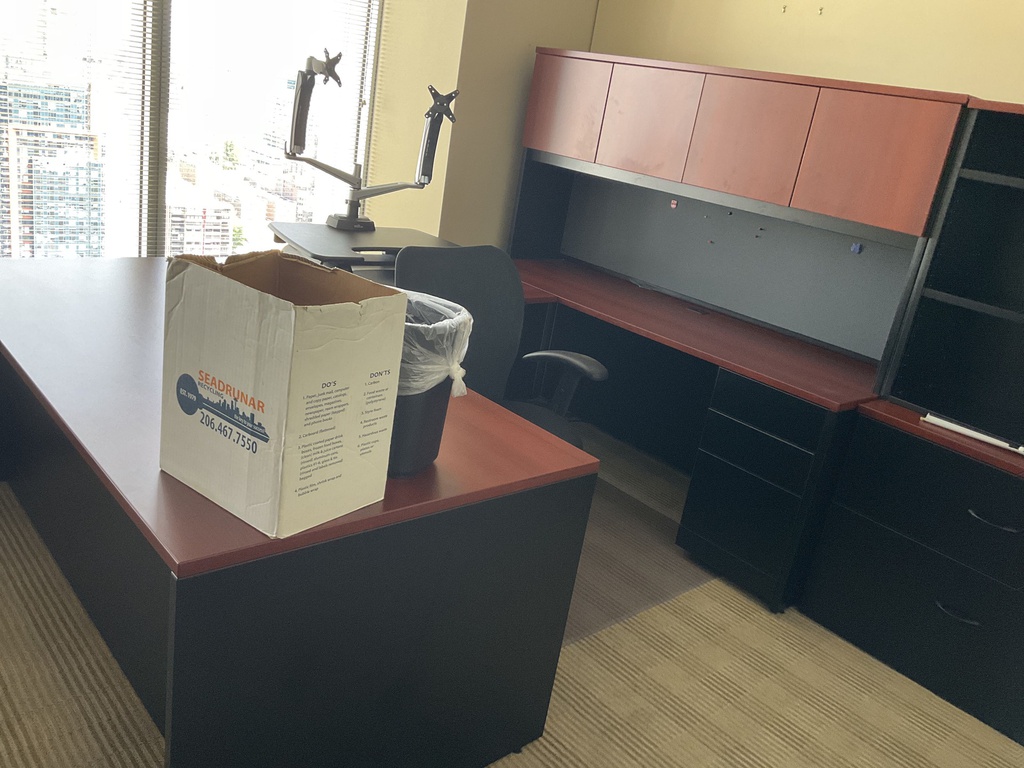 72x101x66 WORK STATION