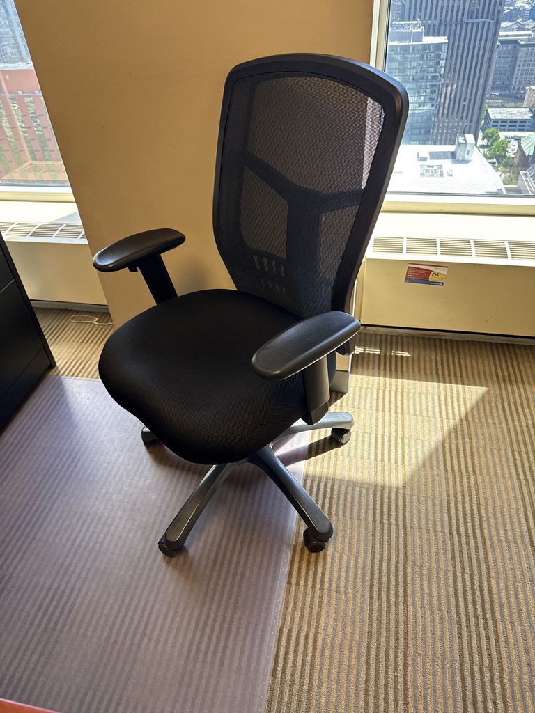 DESK CHAIR