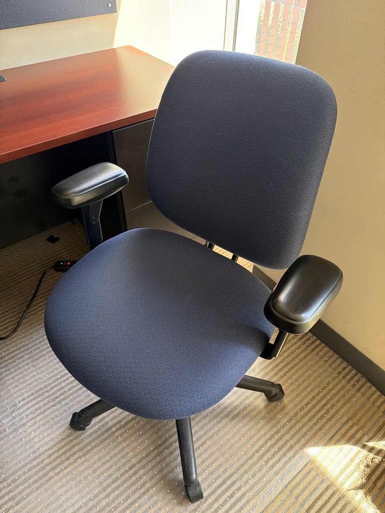 DESK CHAIR