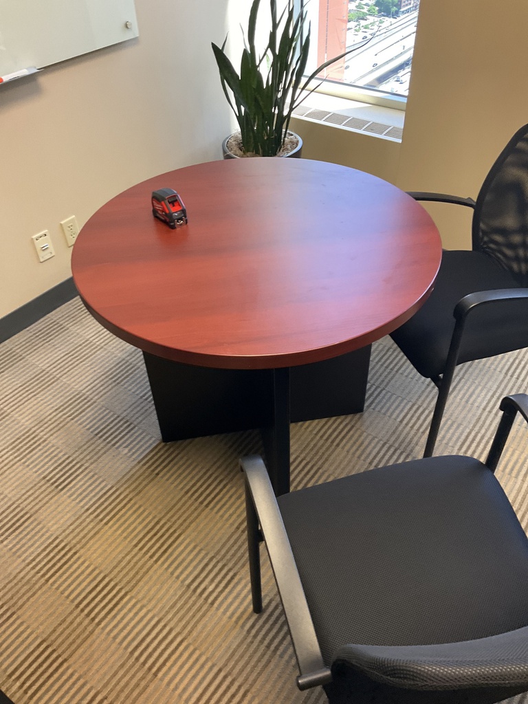 36x29 ROUND TABLE