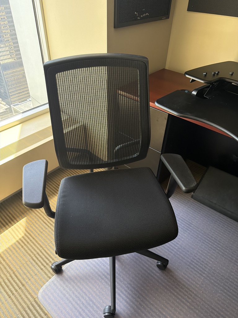 DESK CHAIR