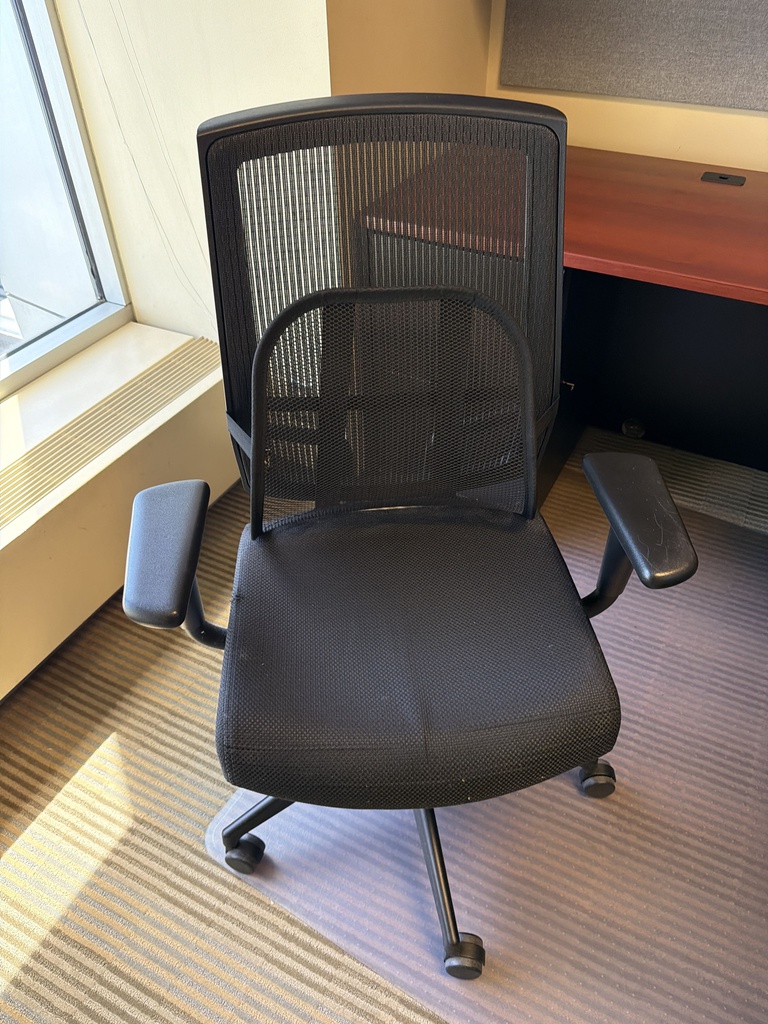 DESK CHAIR