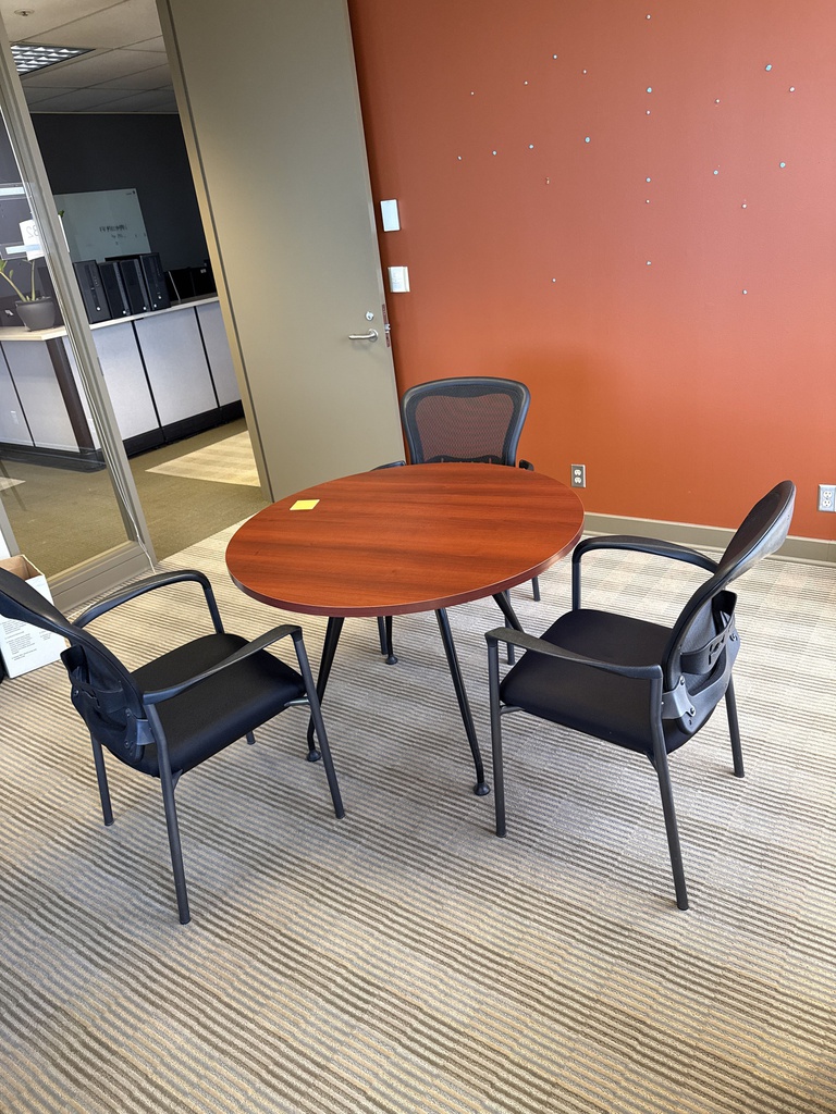 42x29 ROUND TABLE