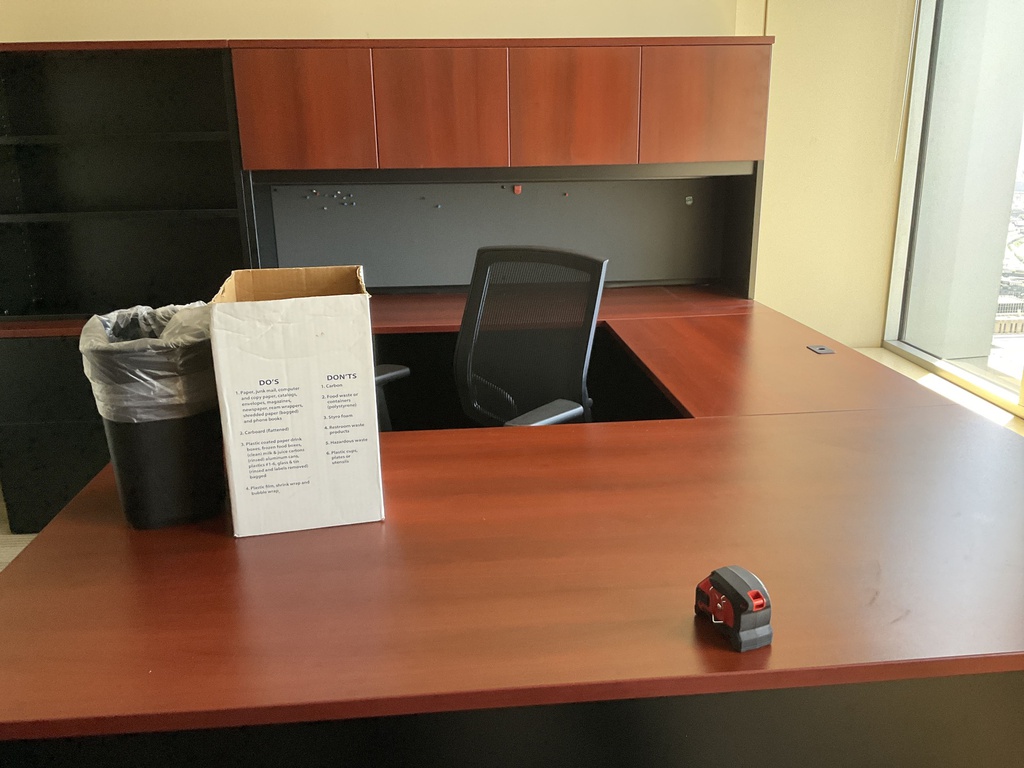 72x102x66 WORK STATION