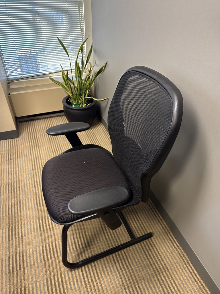 GUEST CHAIR