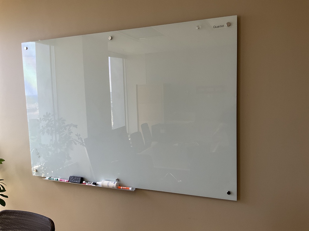 72x48 GLASS WHITE BOARD