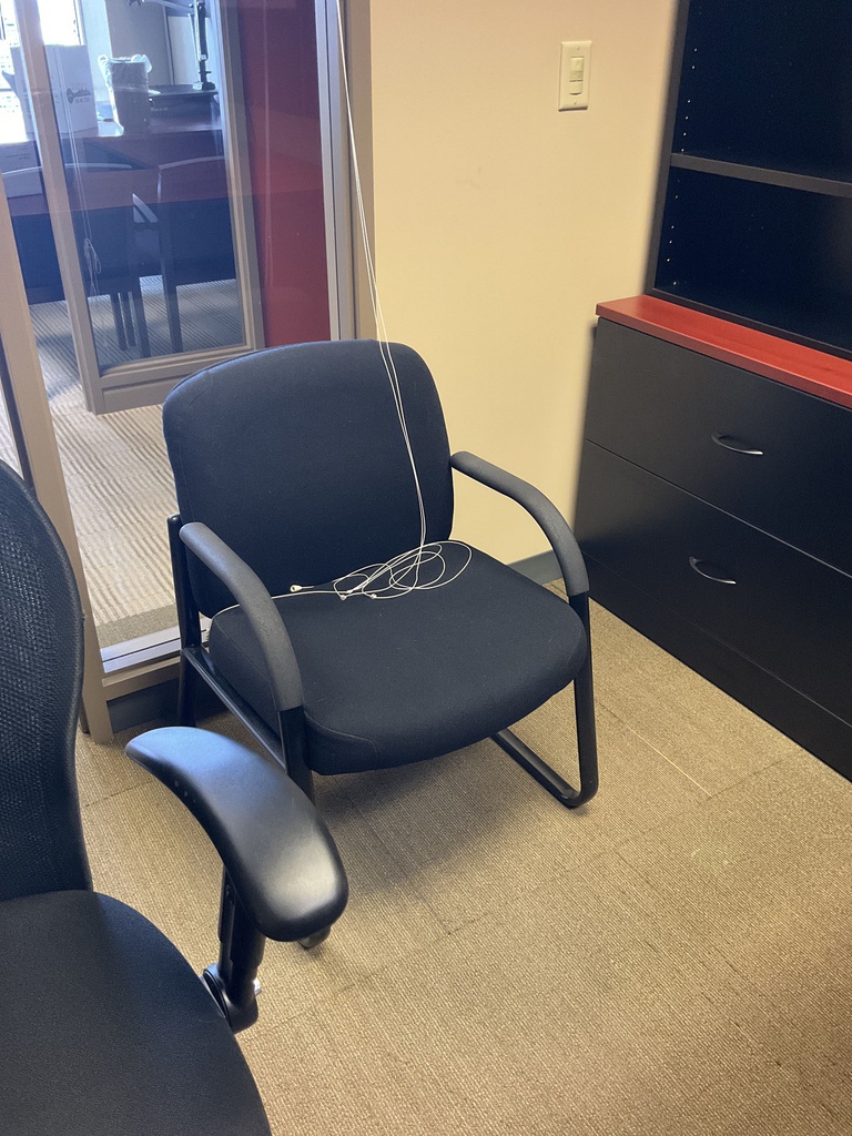 GUEST CHAIR