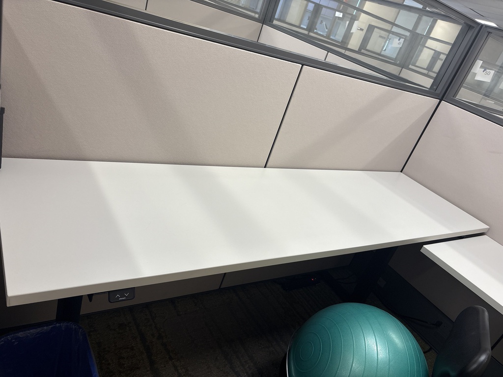 82x23 CUBICLE HAT TABLE