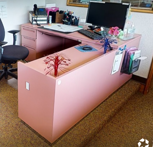L-shaped desk pink