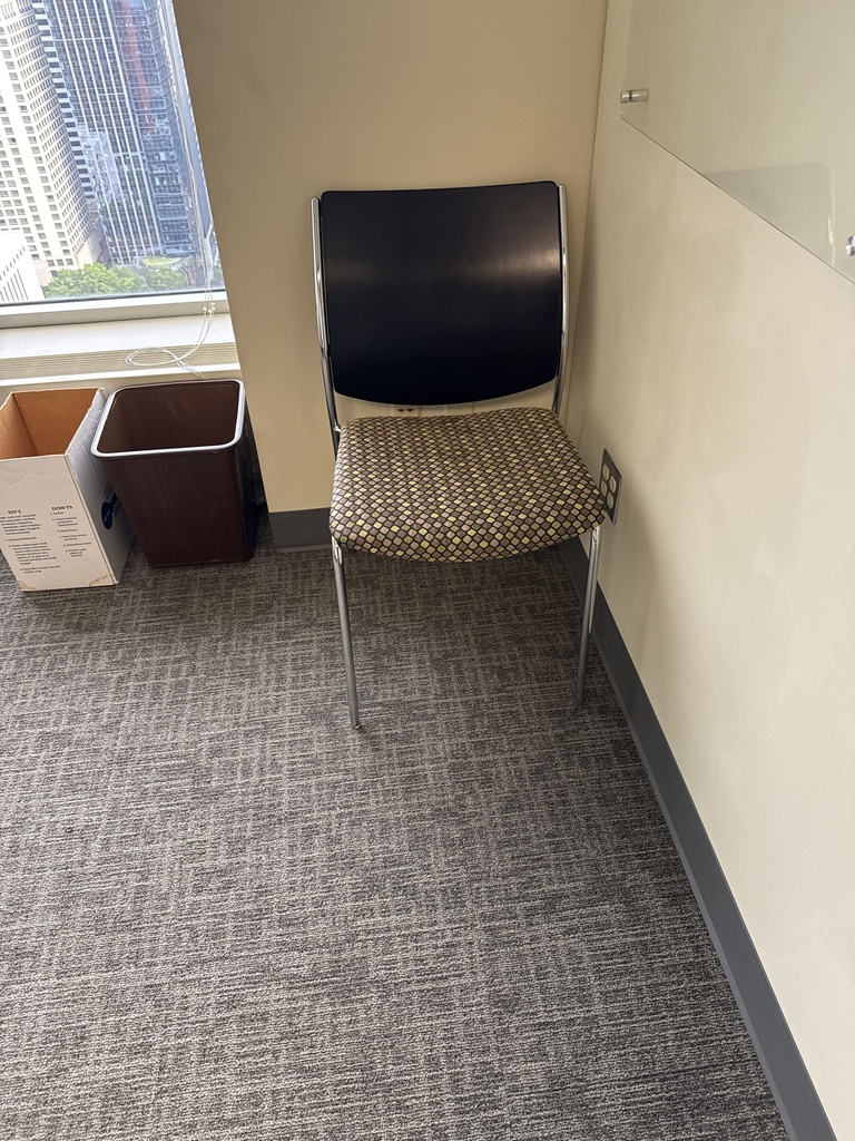 GUEST CHAIR